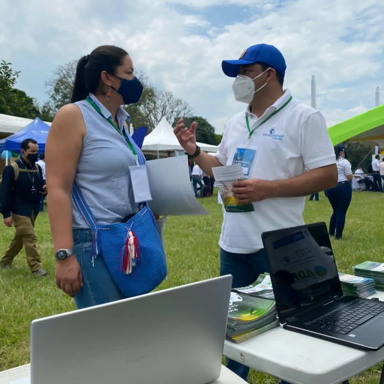 Equipo de BioSoluciones trabajando en campo